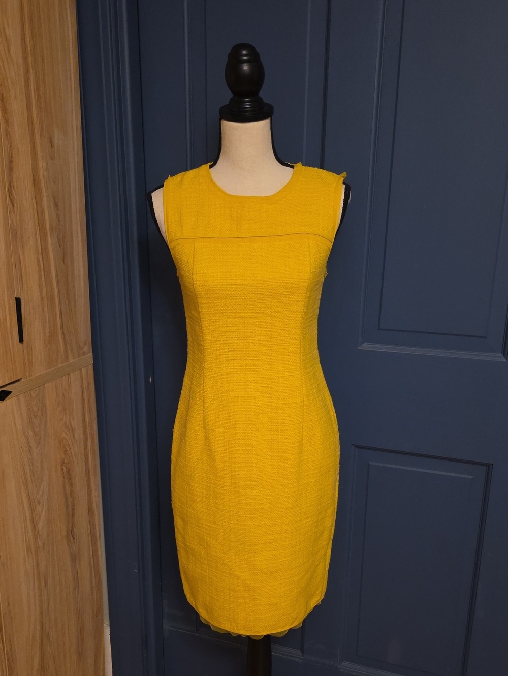 No Wear Magaschoni Mustard Yellow Sleeveless Midi Tweed Sheath Dress Lined Sz 4